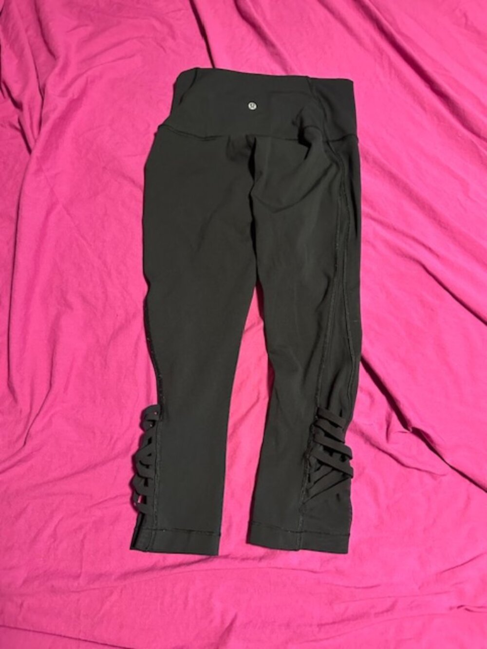 Lululemon size 6 cropped HR leggings